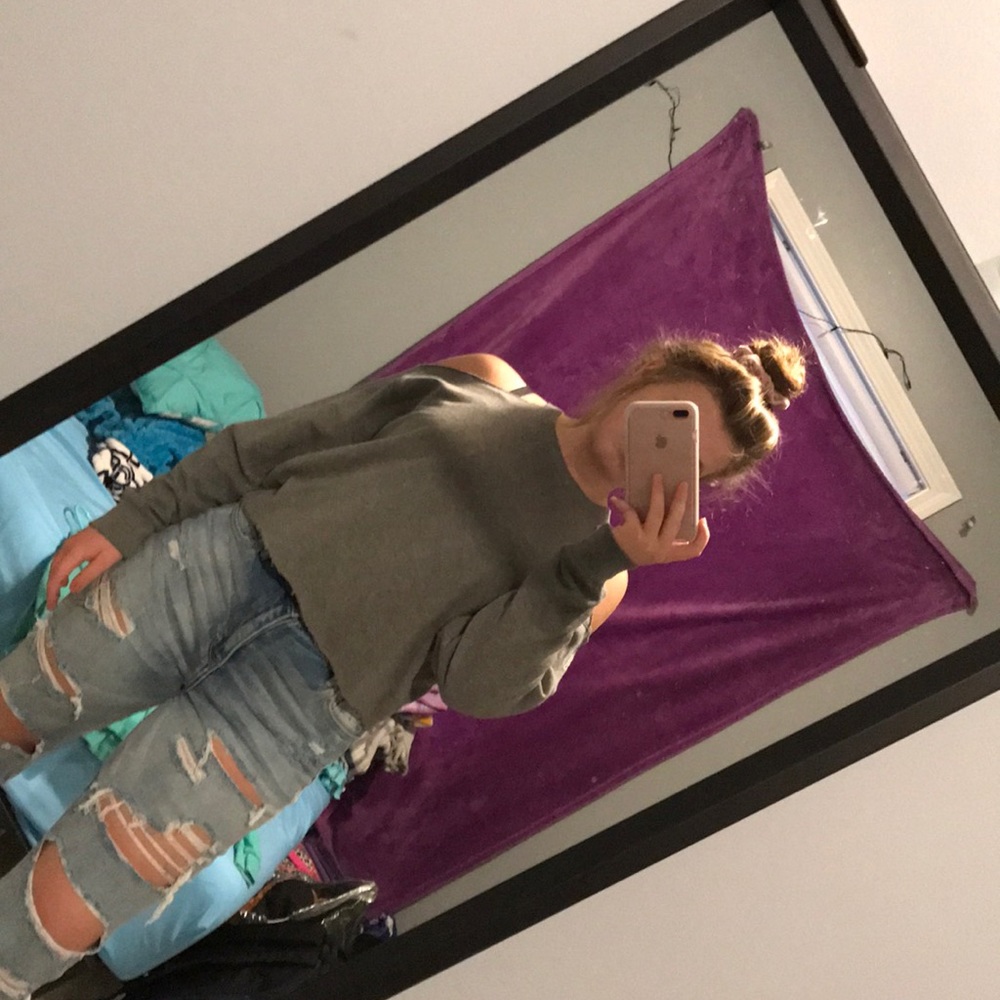 victoria’s secret pink cropped t-shirt